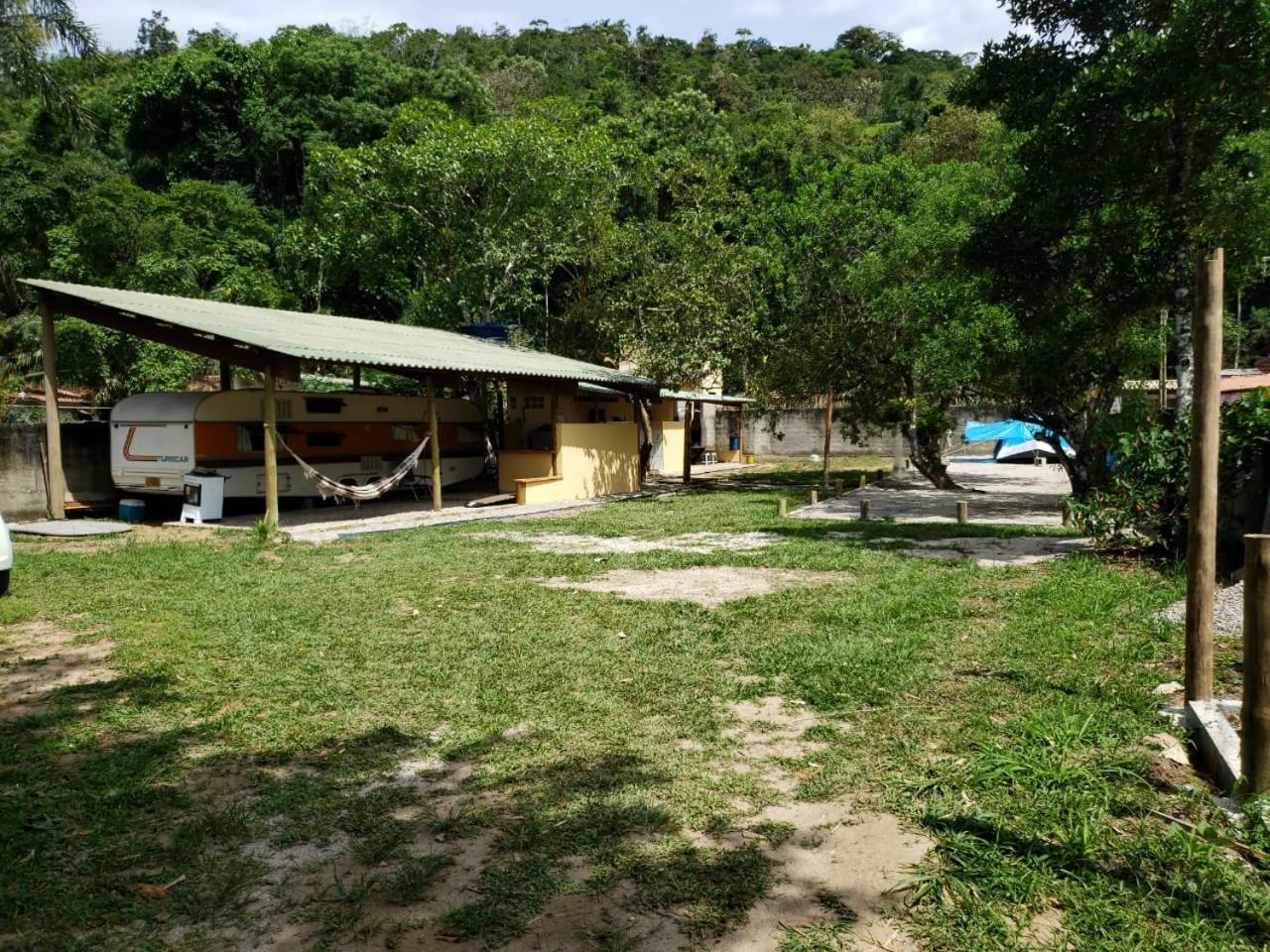 Acampamento Esquina Camping 48 *